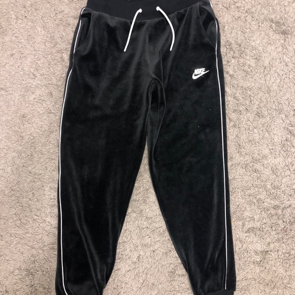 nike black velour lounge pants